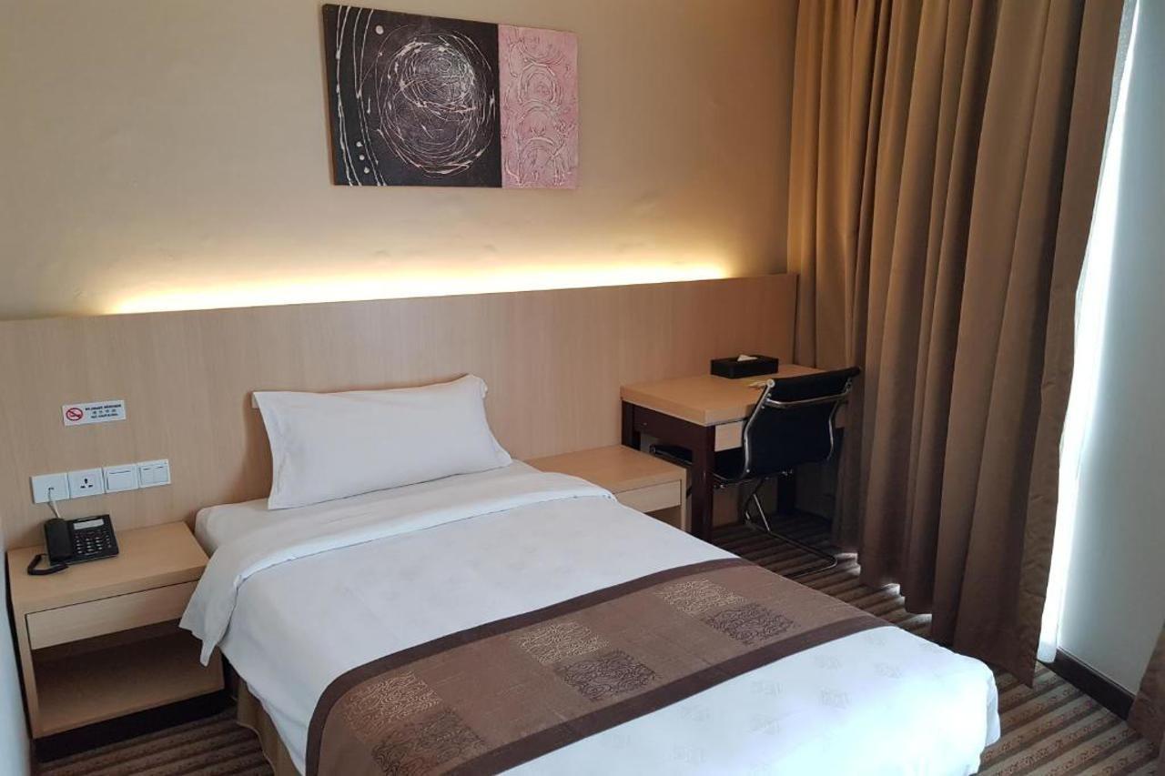 Dehome Boutique 3*