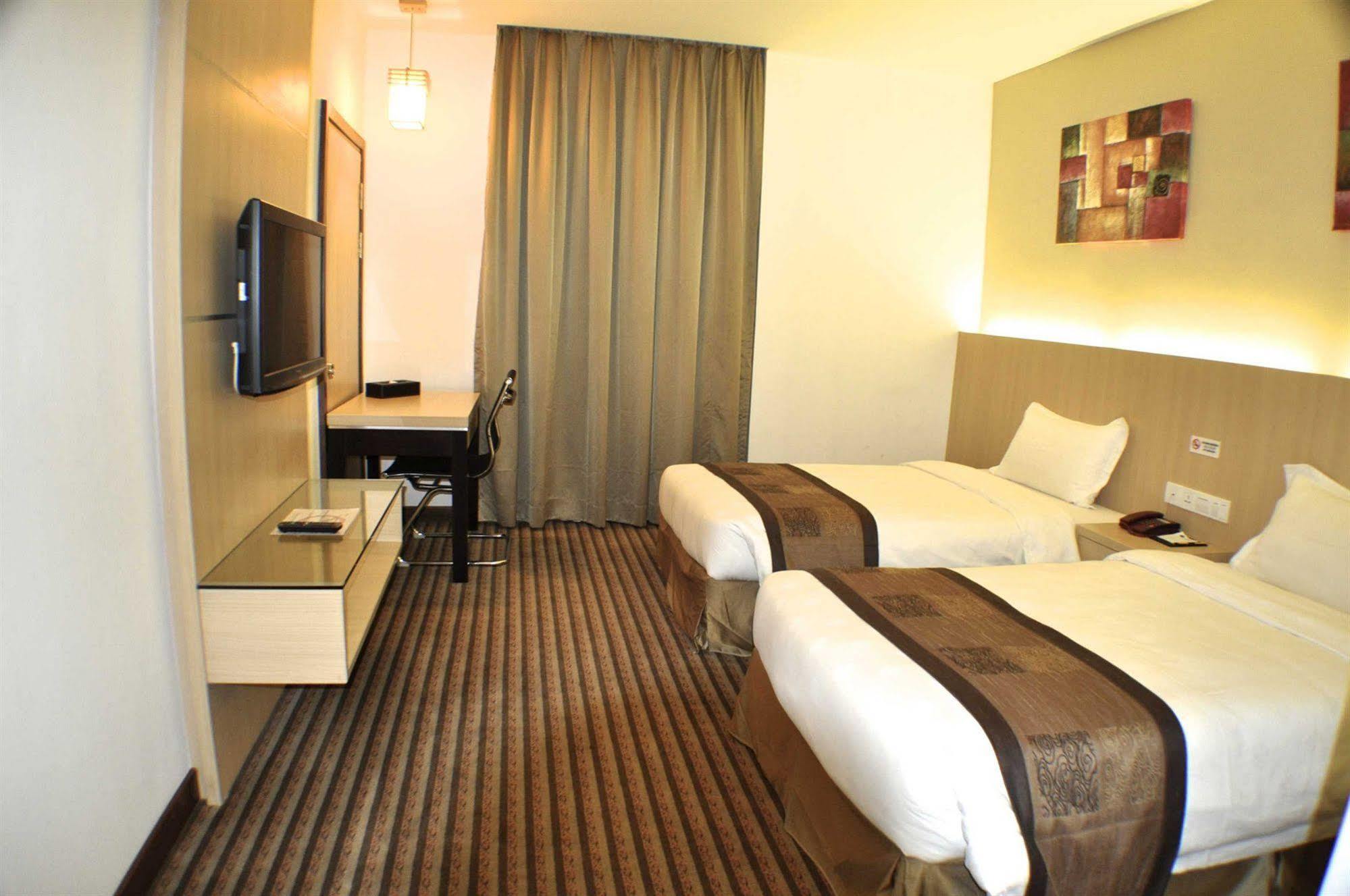 Dehome Boutique Hotel 3*